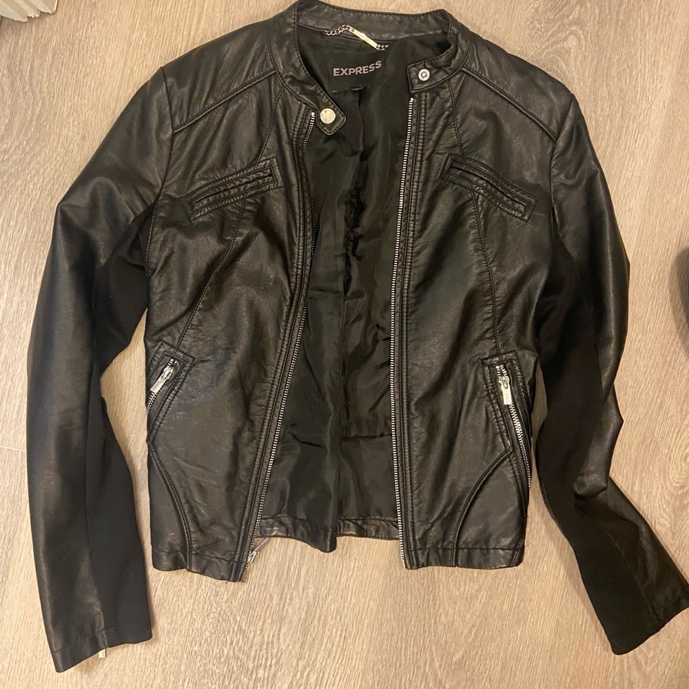 Fake leather jacket - Picture 2 of 4
